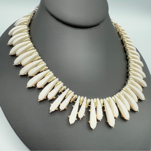 Signed Coro Mid Century White and Gold Collar Necklace with Dramatic Spikes - Picture 1 of 17